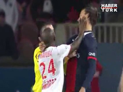 İbrahimovic'i tokatladılar!