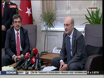 Erdoğan Bayraktar görevini teslim etti