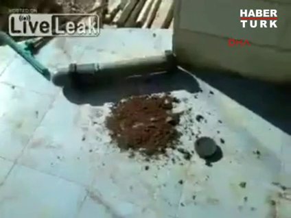 Aldığı silahın içinden toprak çıkınca...