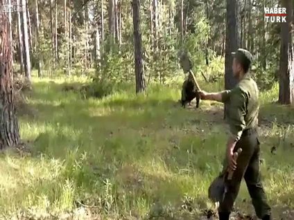 Bıçak yerine kürek kullandı!