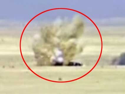 Irak helikopteri İŞİD araçlarını böyle vurdu