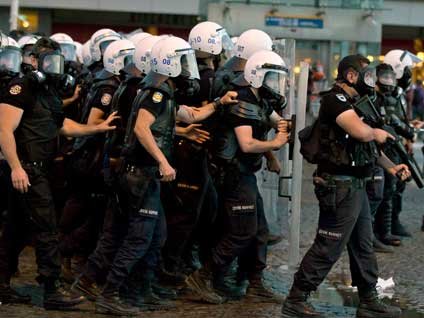 İşte görevden alınan il emniyet müdürlerinin isimleri