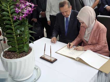 Mor çiçeğe Başbakan Erdoğan ve eşinin ismi verildi