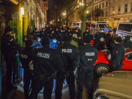 Almanya'da olağanüstü hal!