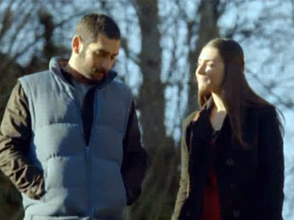 Niyazi Harun'u vuruyor