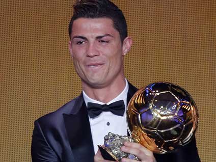 Süper golcü Christiano Ronaldo gözyaşlarını tutamadı