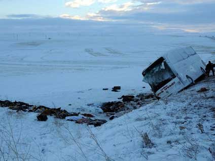 Kayseri'de yolcu otobüsü şarampole devrildi 20 kişi öldü
