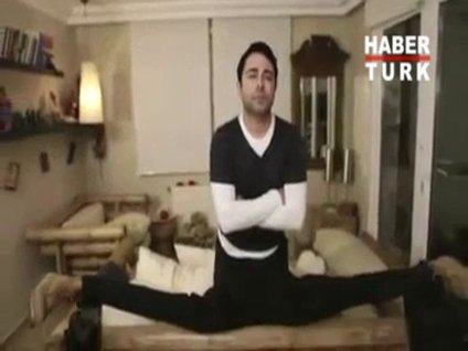 Atilla Taş'tan Sevgililer Günü hediyesi