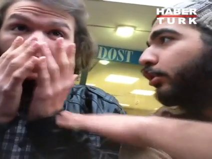 Olayları abartan arkadaş