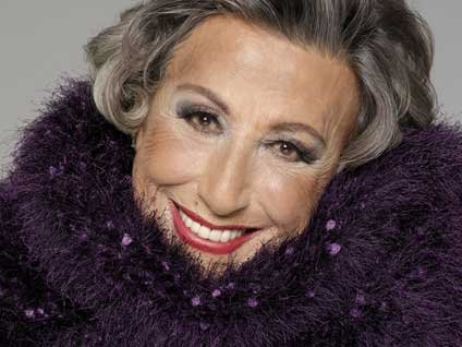 Müzeyyen Senar hastaneye kaldırıldı