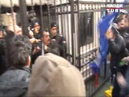 Marmara Üniversitesi'nde gerginlik