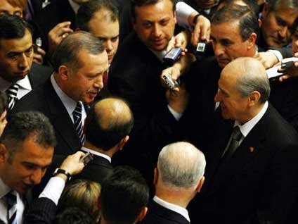 Ses kaydı iddiaları MHP'yi harekete geçirdi