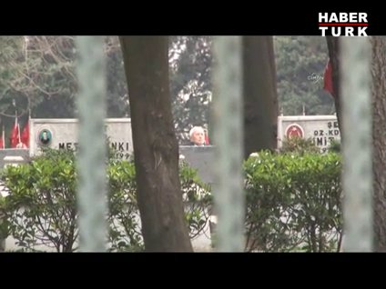 Edirnekapı Şehitliği'nde silahlı şahıs alarmı