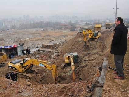 Ankara'da gece yarısı ağaç operasyonu yapıldı