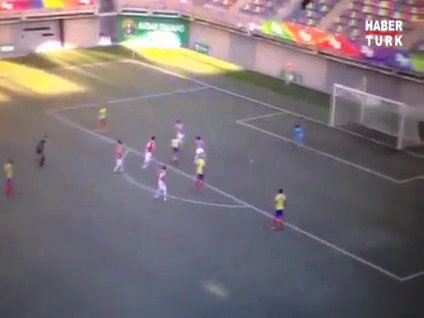 Neredeyse bütün takımı çalımladı ve gol attı