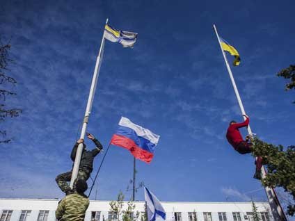 Kırım'da yüksek tansiyon devam ediyor