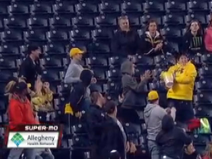 Topu böyle yakaladı