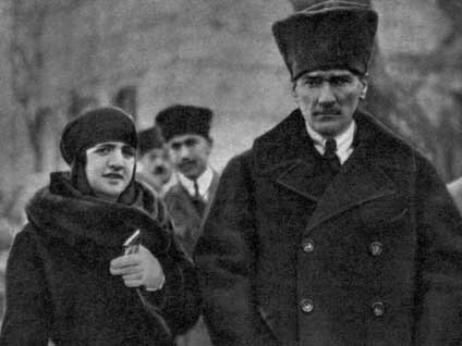 Savcı Fikriye Hanım'ın ölümünde 3 ihtimal belirledi