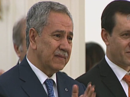 Bülent Arınç ise gözyaşlarını tutamadı