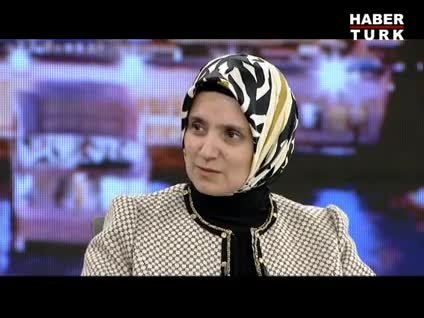 İlk başörtülü rektör Ayşegül Jale Saraç canlı yayında gözyaşlarını tutamadı