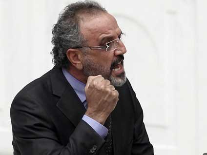 BDP'li Pervin Buldan MİT'e teşekkür eden Sırrı Sakık'a sert tepki gösterdi