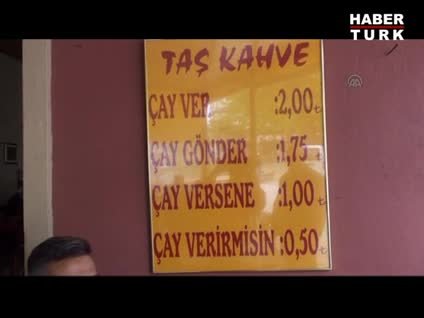 Bu kahvehanede çay fiyatları hitap şekline göre değişiyor