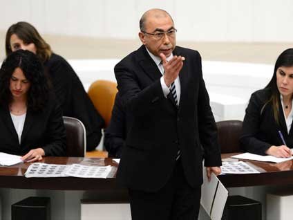 Meclis'te Türkmen gerginliği