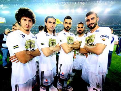 Fenerbahçe'nin şampiyonluğunu ilk kimler kutladı?