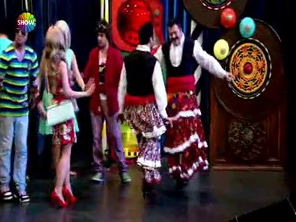 Güldür Güldür'de ünlüler geçidi!