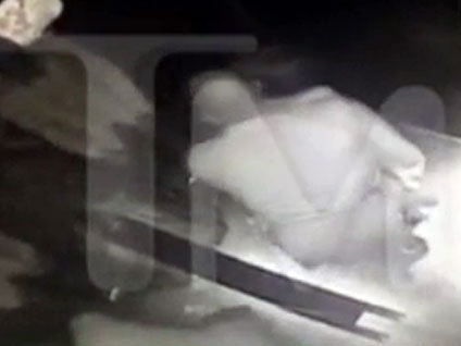 Beyonce'nin kardeşi eniştesini asansörde...