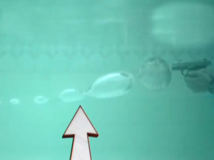 Su altında ateş etmek!