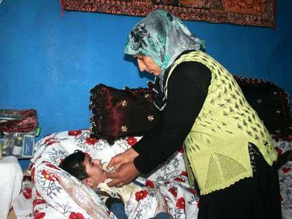 Bu ailenin çocuklarındaki gizemli hastalık öldürüyor