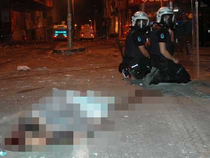 Okmeydanı'nda çıkan olaylarda 2 kişi hayatını kaybetti