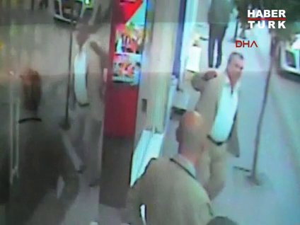 Böyle bıçakladı!