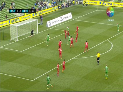 İrlanda gole çok yaklaştı