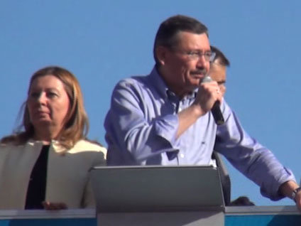 "Polis arkadaş alır mısın şunu"