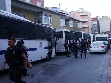 Okmeydanı'nda şafak baskını