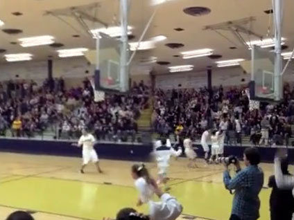 Liselilerden insanlık dersi!