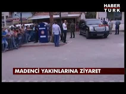 Başbakan, Soma'daki maden faciasında yaşamını yitiren işçilerin ailelerini ziyaret etti