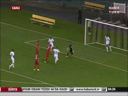 Mevlüt Erdinç 56. dakikada mutlak golü böyle kaçırdı