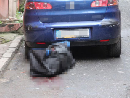 Beyoğlu'nda boynu kesilip çantaya konulmuş kadın cesedi bulundu