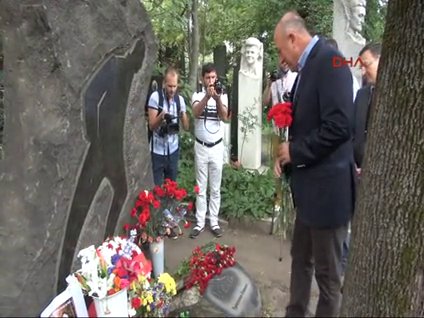 Bakan'dan Nazım'a ziyaret