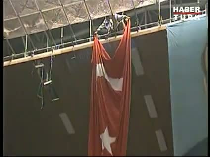 Geçmişten bugüne bayrak provokasyonu