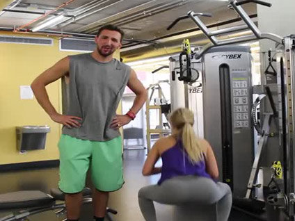 Sevgilimin poposuna bakıyorsun kavgası!