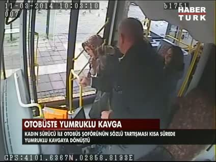 Özel Halk Otobüsü şoförü kadın sürücüyü yumrukladı