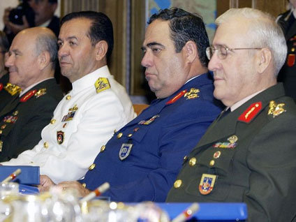 CHP'den Balyoz komutanlarına iade-i itibar teklifi