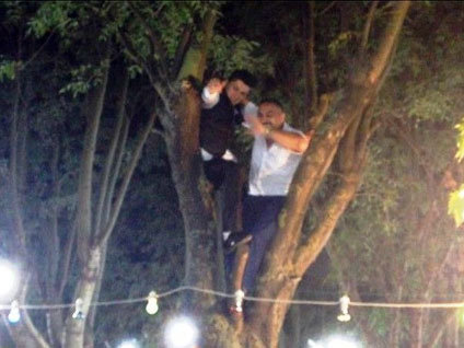 Bartın'da damat ve babasından ilginç görüntüler