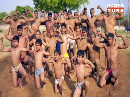 Bu köylülerin hepsi bodyguard