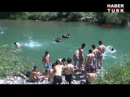 Hakkarililerin yeni gözde mekanı Şine Deresi oldu