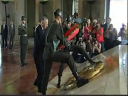 Ekmeleddin İhsanoğlu Anıtkabir'de